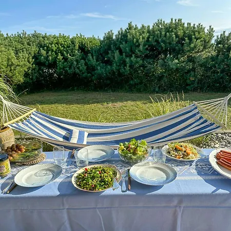 Family At Eno With Sea Views *